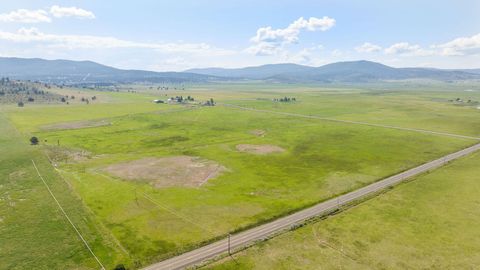 Tiny photo for 43273 Sycan Road, Beatty, OR 97621 (MLS # 220173121)