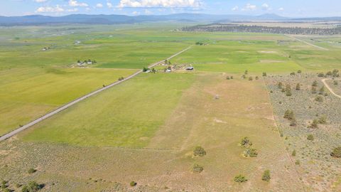 Tiny photo for 43273 Sycan Road, Beatty, OR 97621 (MLS # 220173121)
