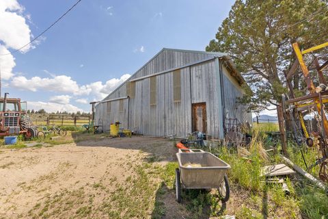 Tiny photo for 43273 Sycan Road, Beatty, OR 97621 (MLS # 220173121)