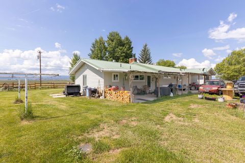 Tiny photo for 43273 Sycan Road, Beatty, OR 97621 (MLS # 220173121)