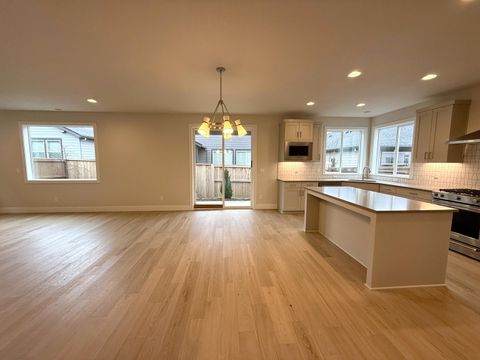 Tiny photo for 21836 SE Stromboli Court #Lot 115, Bend, OR 97702 (MLS # 220213954)