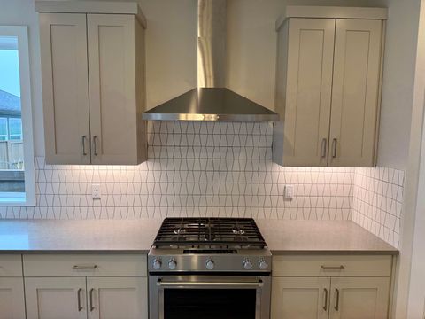 Tiny photo for 21836 SE Stromboli Court #Lot 115, Bend, OR 97702 (MLS # 220213954)