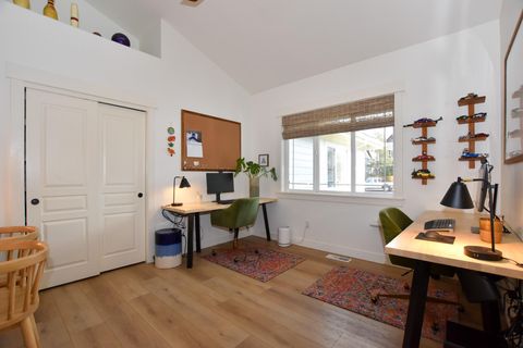 Tiny photo for 3339 NE Sandalwood Drive, Bend, OR 97701 (MLS # 220213355)