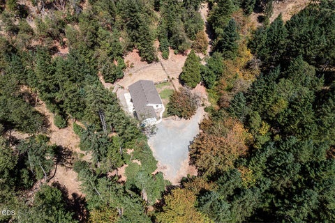 Tiny photo for 5334 Griffin Creek Road, Medford, OR 97501 (MLS # 220227430)