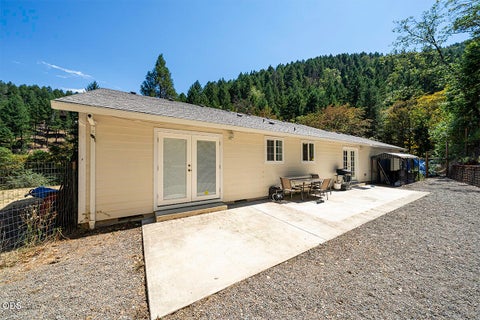 Tiny photo for 5334 Griffin Creek Road, Medford, OR 97501 (MLS # 220227430)