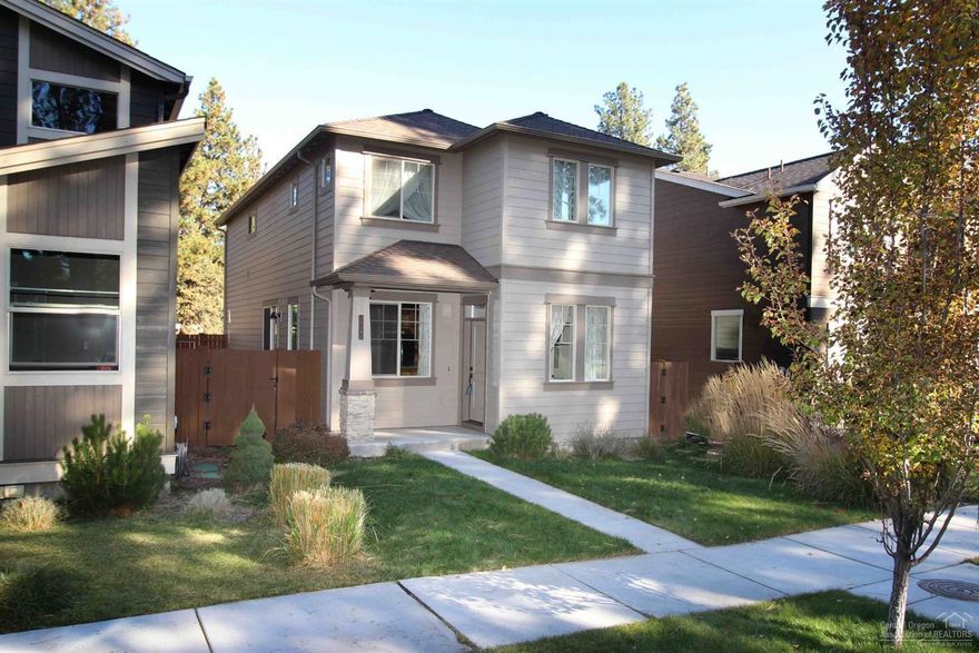 Pahlisch built in Badger Forest. This property backs to the community park and is located on a super quiet street in the back of the neighborhood. Three bedrooms, 2 1/2 bathrooms, a spacious bonus room area at the top of the stairs. Brand new carpet throughout the upstairs! Quality tasteful laminate throughout the main level. Solid Quartz countertops in the kitchen and bathrooms. Master bedroom has wonderful natural light and a large walk-in closet. Two car garage and a small fenced area completes this home.&nbsp;