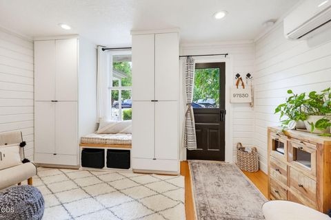 Tiny photo for 135 S 3rd Street, Jacksonville, OR 97530 (MLS # 220224601)