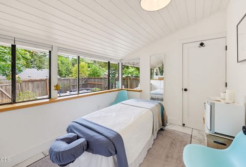 Tiny photo for 135 S 3rd Street, Jacksonville, OR 97530 (MLS # 220224601)