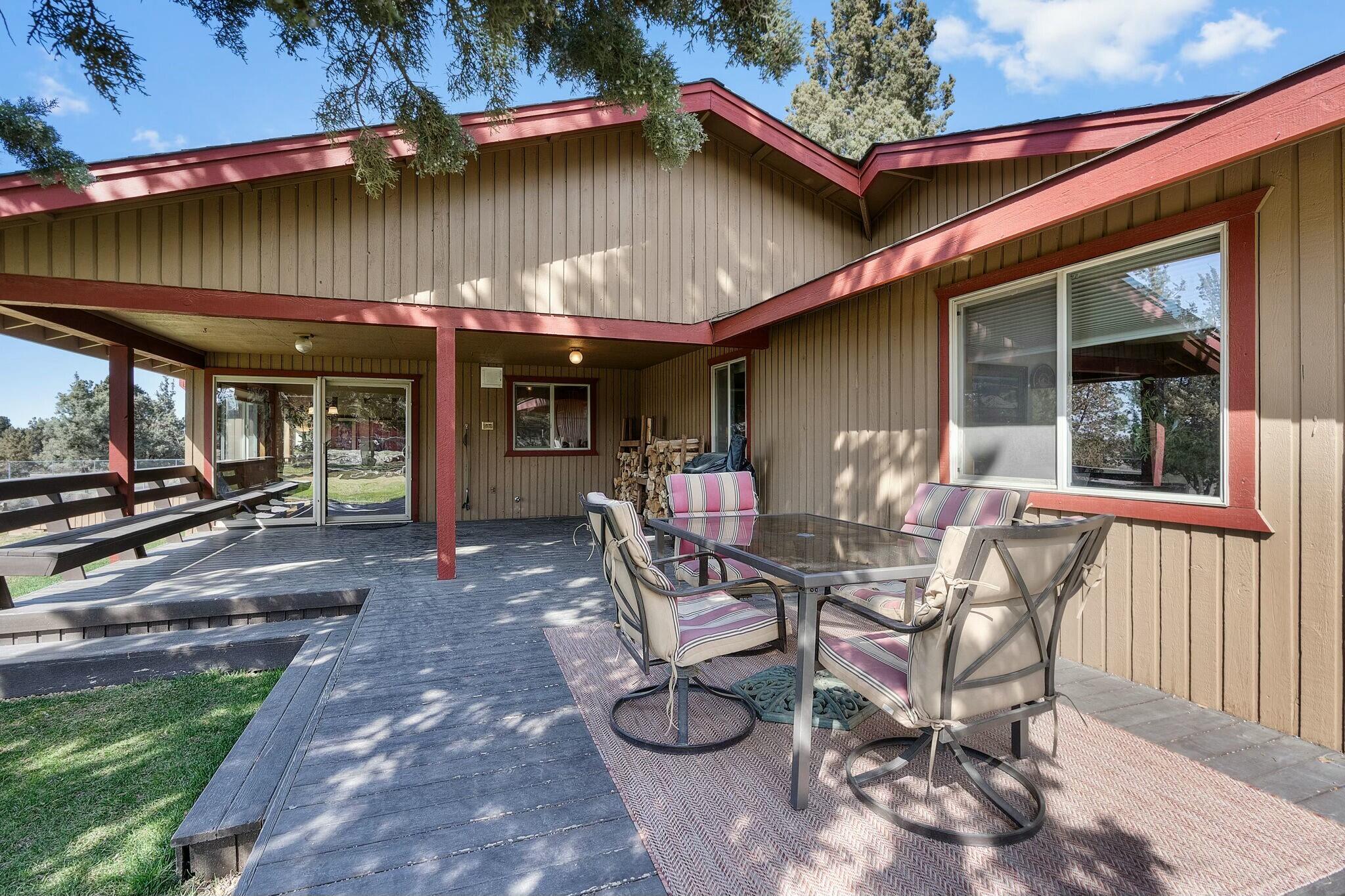 White Rock Ranchette - Residential