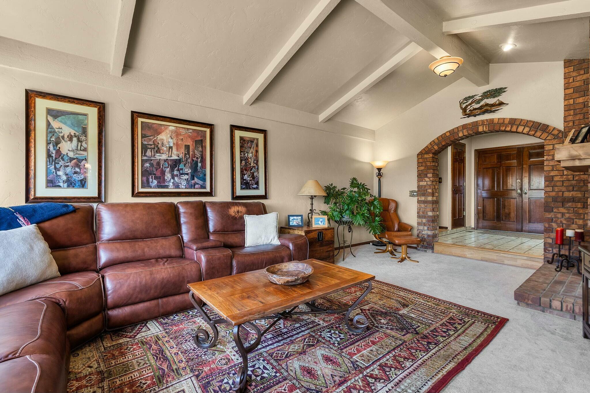 White Rock Ranchette - Residential