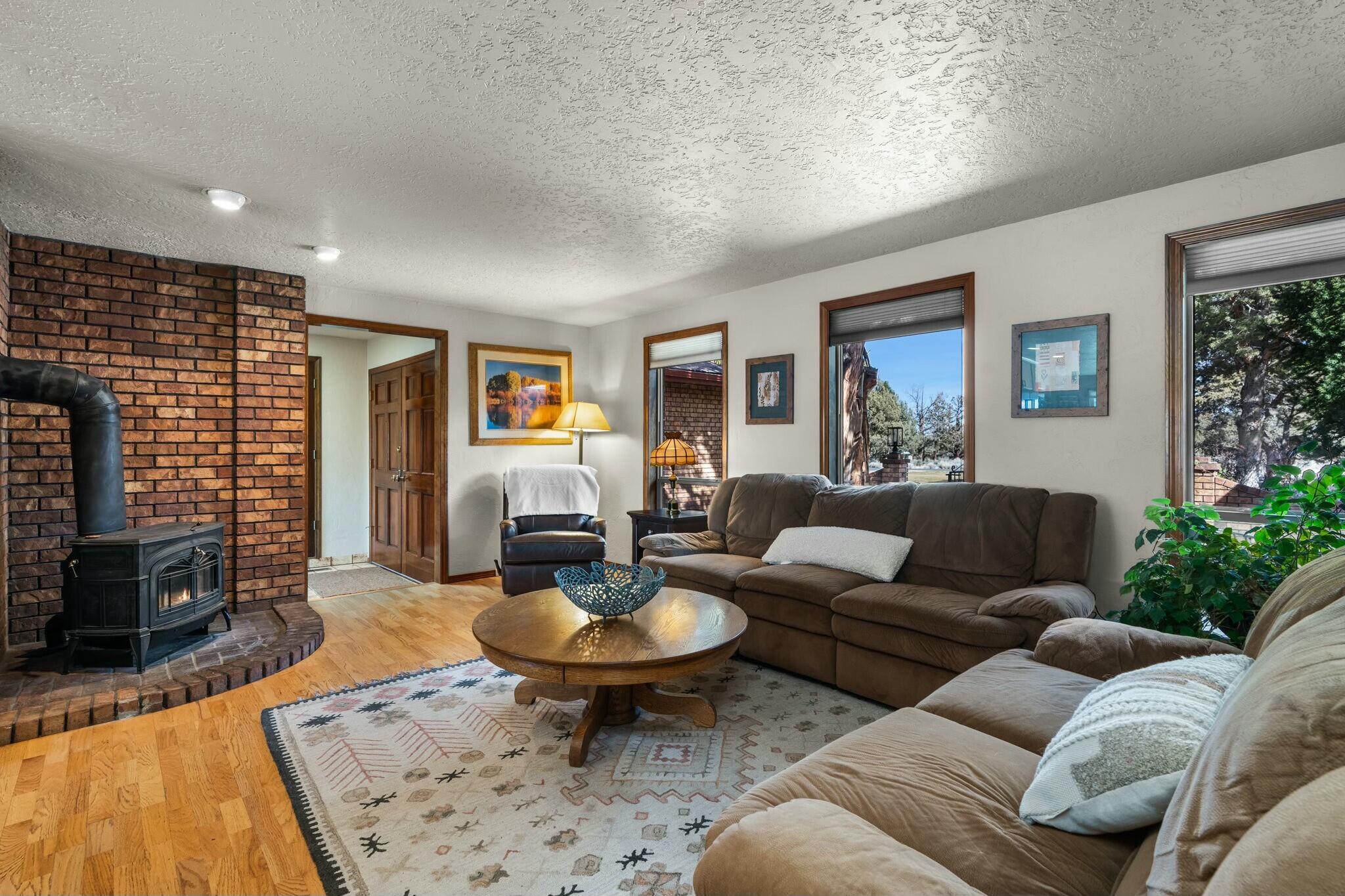 White Rock Ranchette - Residential