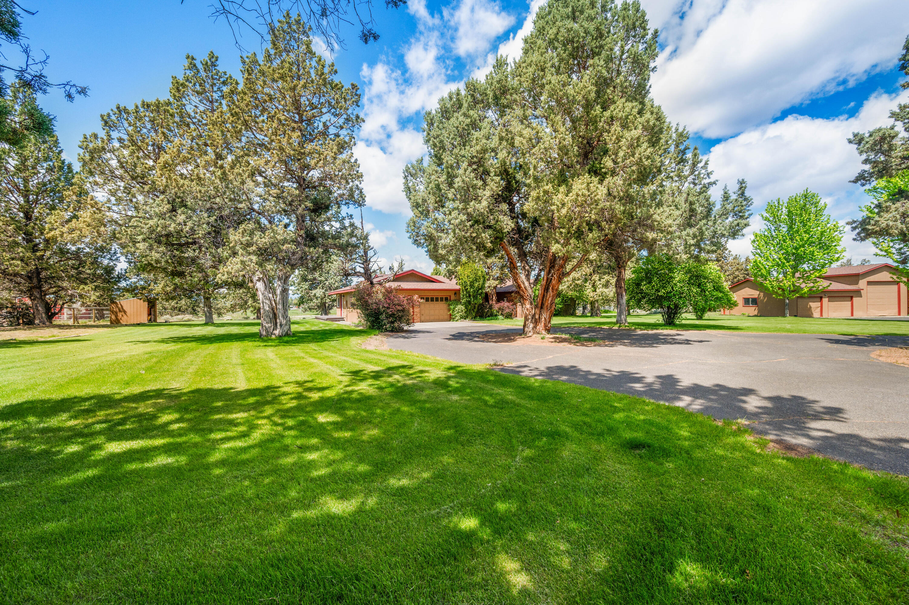 White Rock Ranchette - Residential