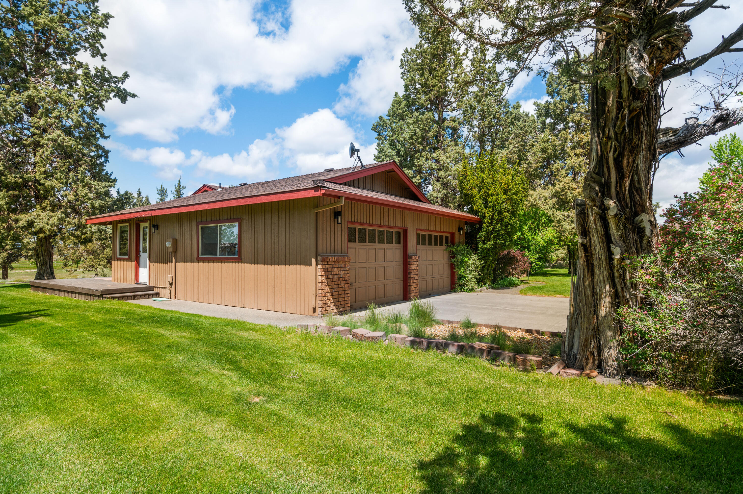 White Rock Ranchette - Residential