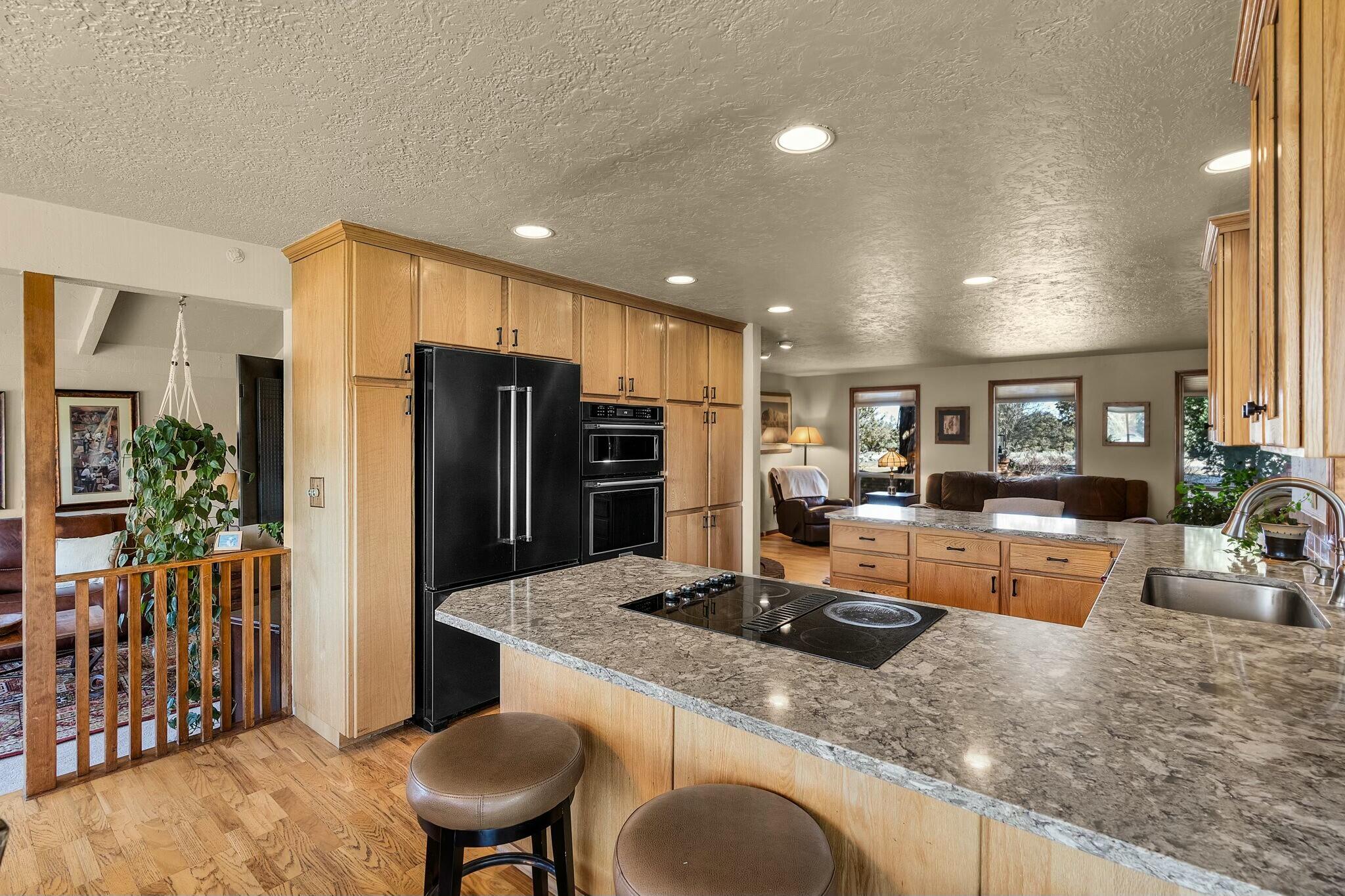 White Rock Ranchette - Residential