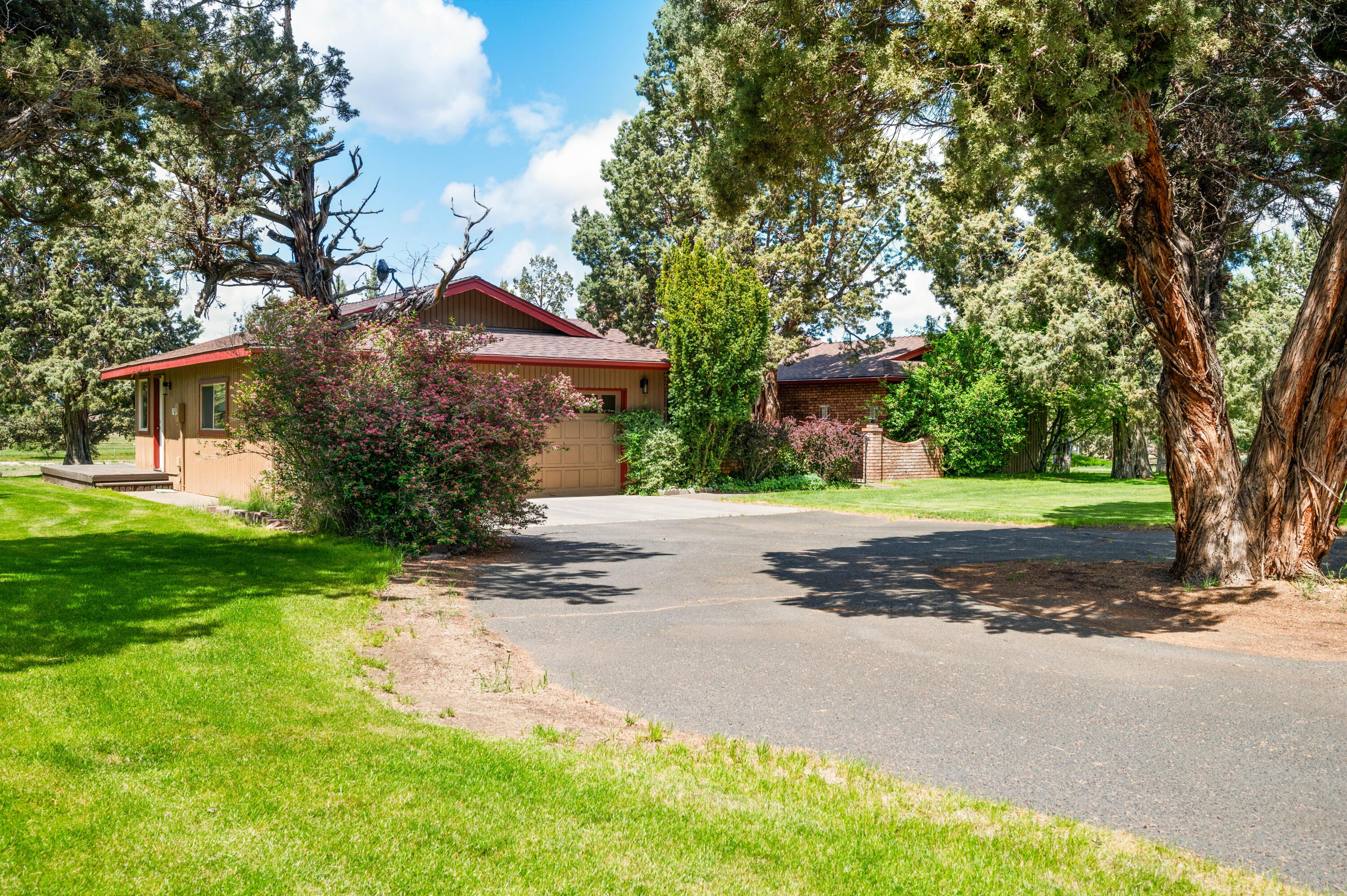 White Rock Ranchette - Residential