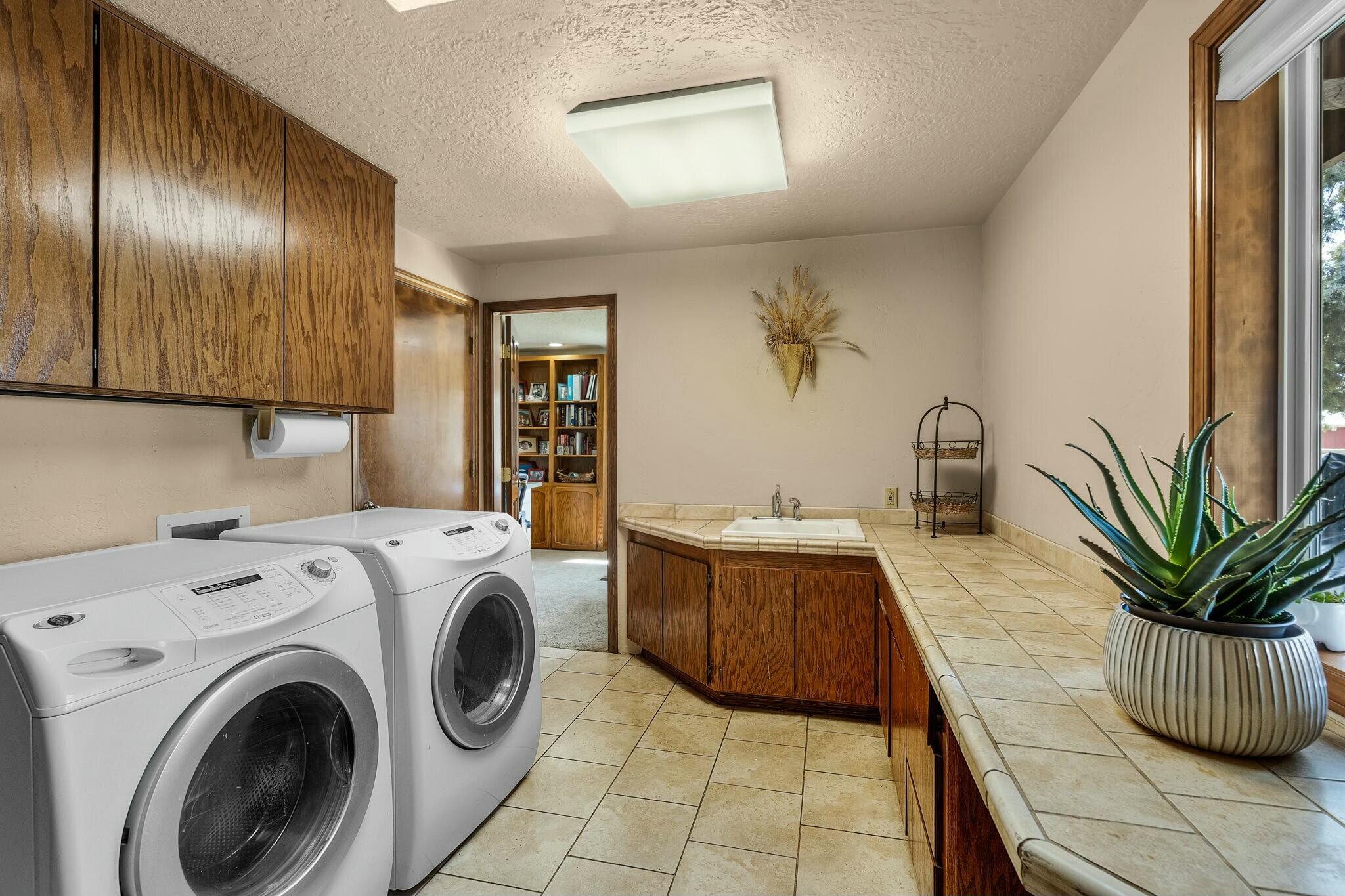 White Rock Ranchette - Residential