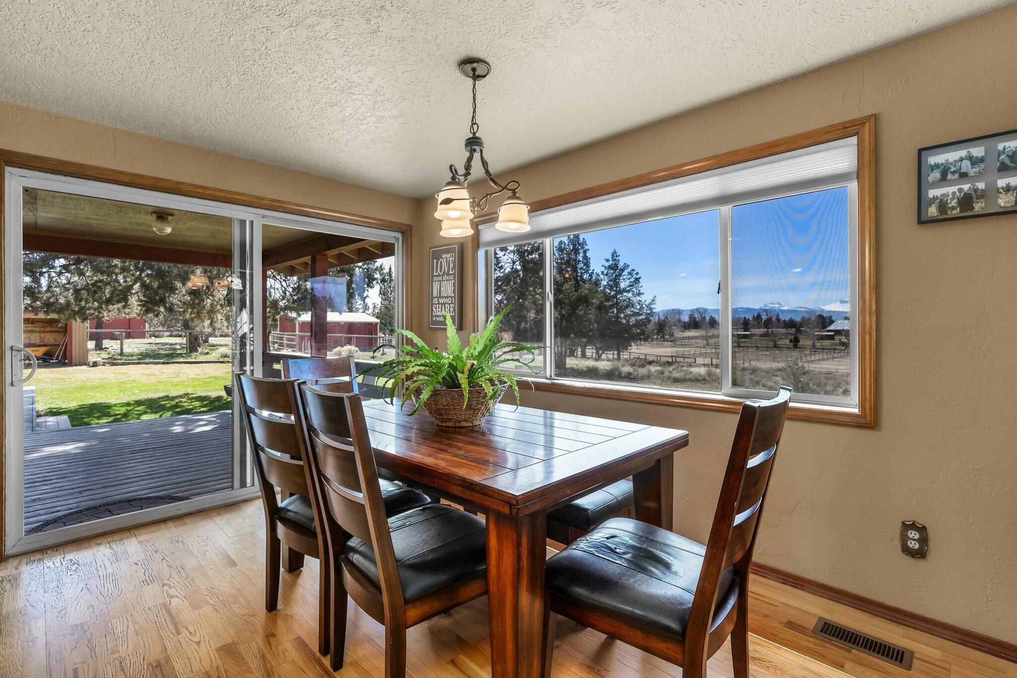 White Rock Ranchette - Residential