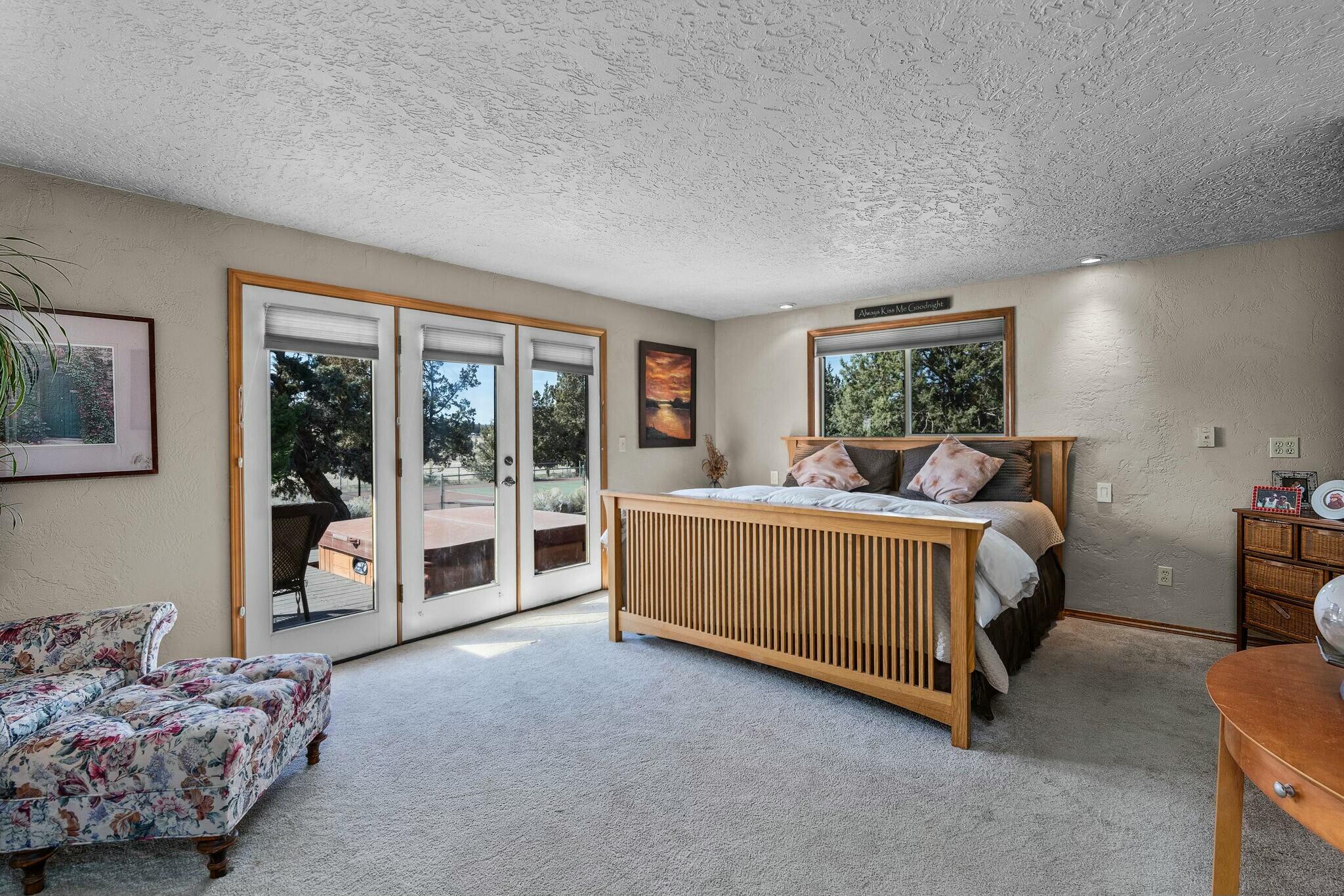 White Rock Ranchette - Residential