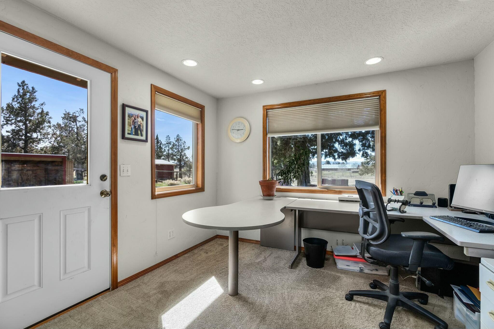 White Rock Ranchette - Residential