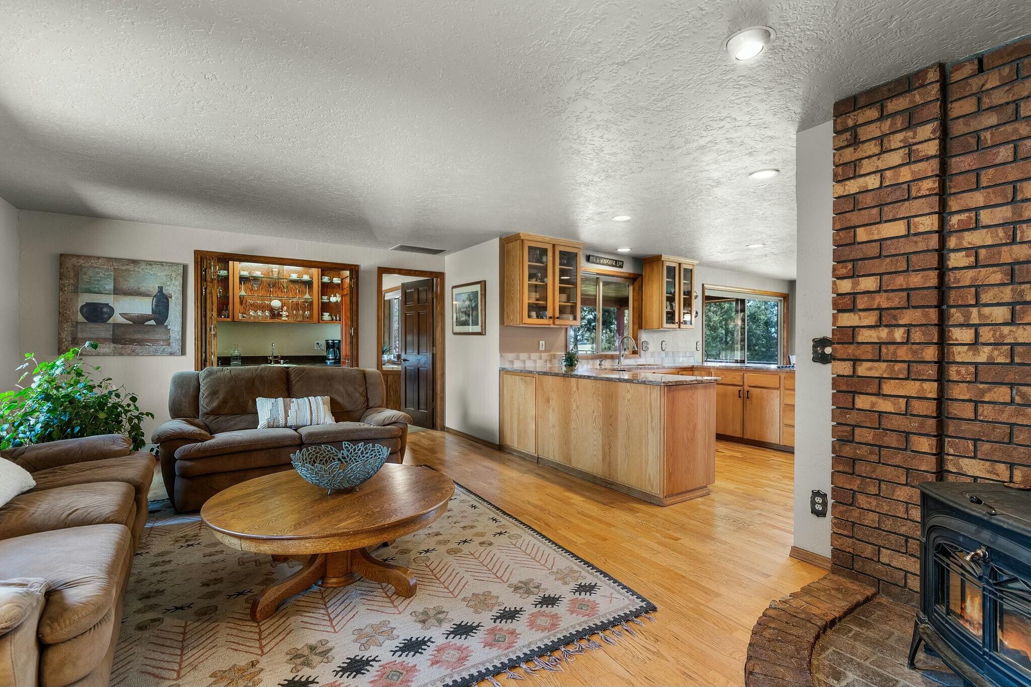 White Rock Ranchette - Residential