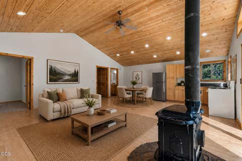 Tiny photo for 15150 Yellow Pine Loop, Bend, OR 97707 (MLS # 220227085)