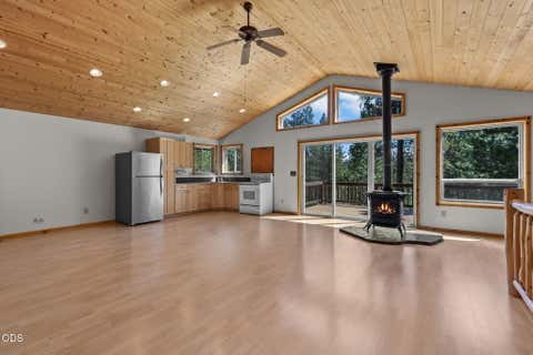 Tiny photo for 15150 Yellow Pine Loop, Bend, OR 97707 (MLS # 220227085)