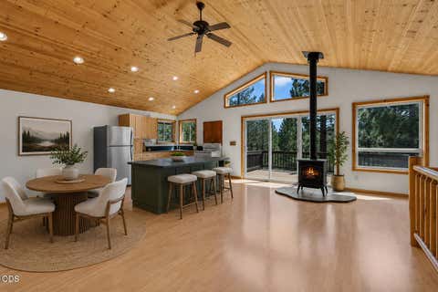 Tiny photo for 15150 Yellow Pine Loop, Bend, OR 97707 (MLS # 220227085)