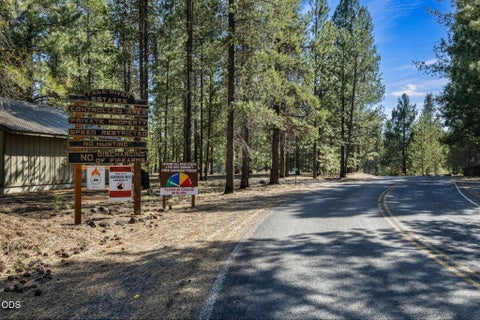 Tiny photo for 15150 Yellow Pine Loop, Bend, OR 97707 (MLS # 220227085)