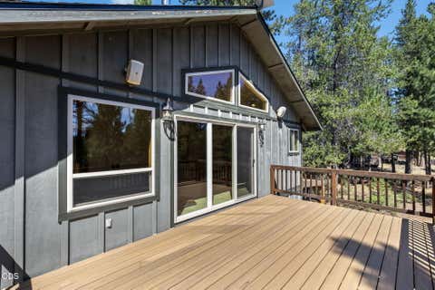 Tiny photo for 15150 Yellow Pine Loop, Bend, OR 97707 (MLS # 220227085)