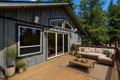 Tiny photo for 15150 Yellow Pine Loop, Bend, OR 97707 (MLS # 220227085)