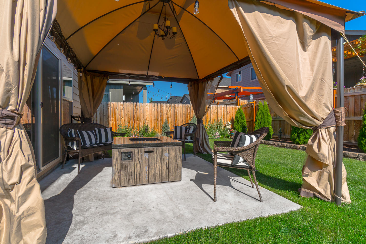 Fieldstone Crossing - Residential