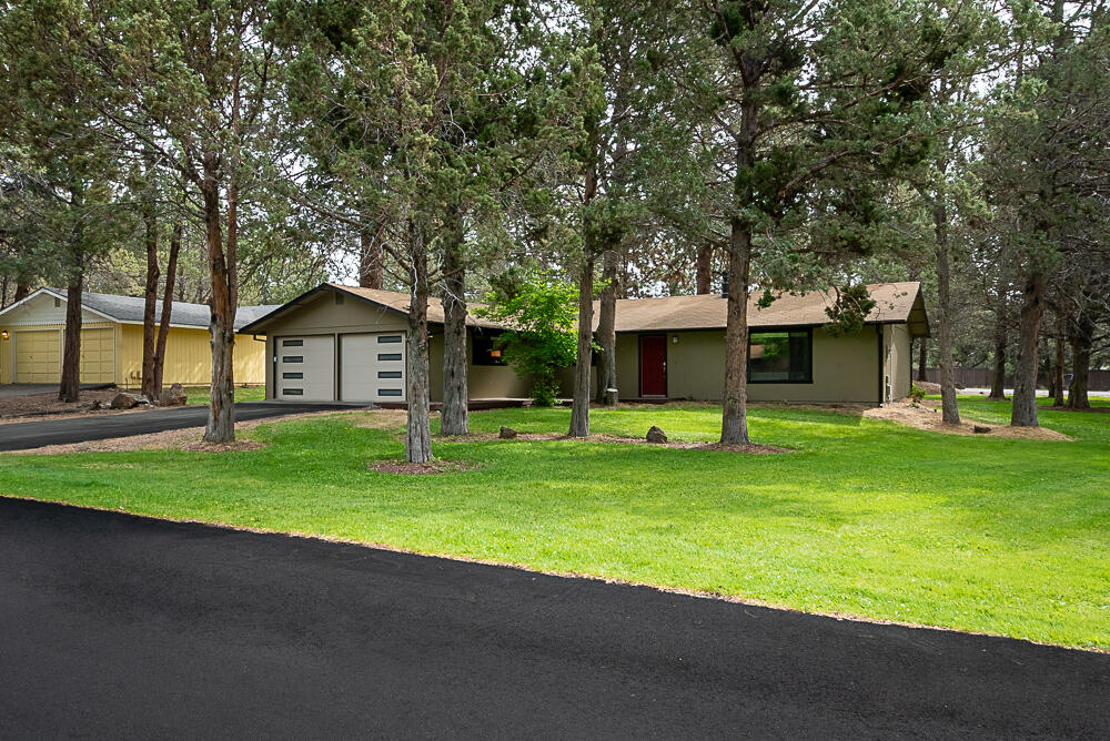 61346 Robin Hood Lane