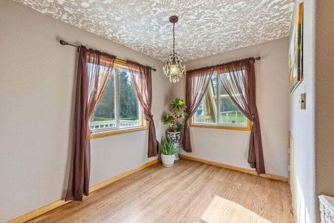 Tiny photo for 50450 Highway 31, La Pine, OR 97739 (MLS # 220180966)