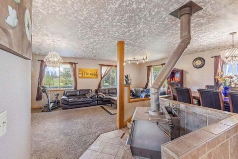 Tiny photo for 50450 Highway 31, La Pine, OR 97739 (MLS # 220180966)