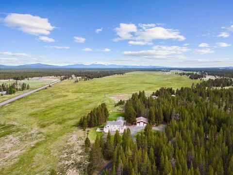 Tiny photo for 50450 Highway 31, La Pine, OR 97739 (MLS # 220180966)