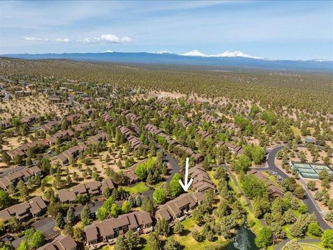 Tiny photo for 1378 Highland View Loop, Redmond, OR 97756 (MLS # 220221677)