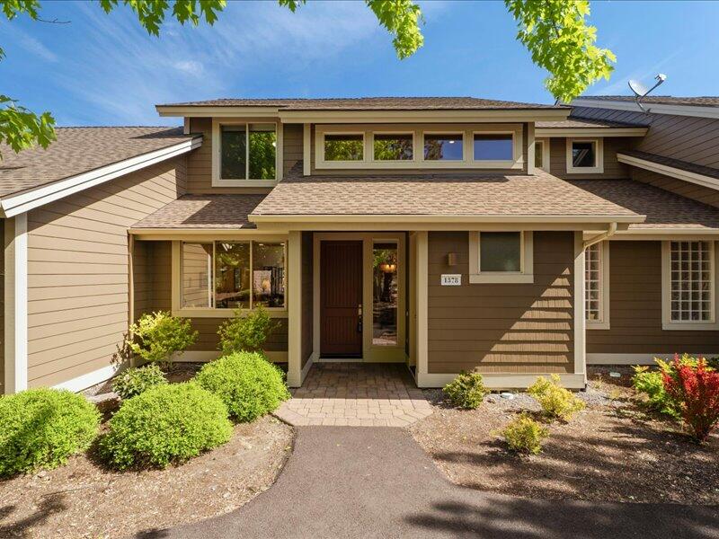 1378 Highland View Loop