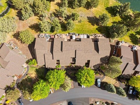 Tiny photo for 1378 Highland View Loop, Redmond, OR 97756 (MLS # 220221677)