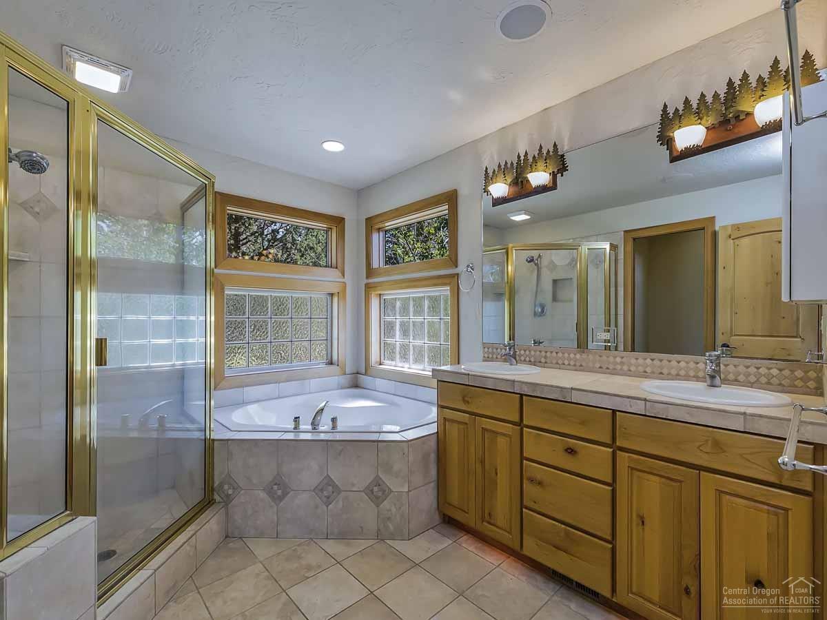 Awbrey Highlands - Residential