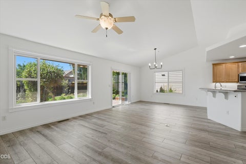 Tiny photo for 1736 NW Nickernut Place, Redmond, OR 97756 (MLS # 220227322)