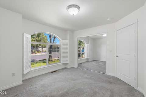 Tiny photo for 1736 NW Nickernut Place, Redmond, OR 97756 (MLS # 220227322)