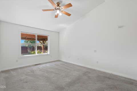 Tiny photo for 1736 NW Nickernut Place, Redmond, OR 97756 (MLS # 220227322)