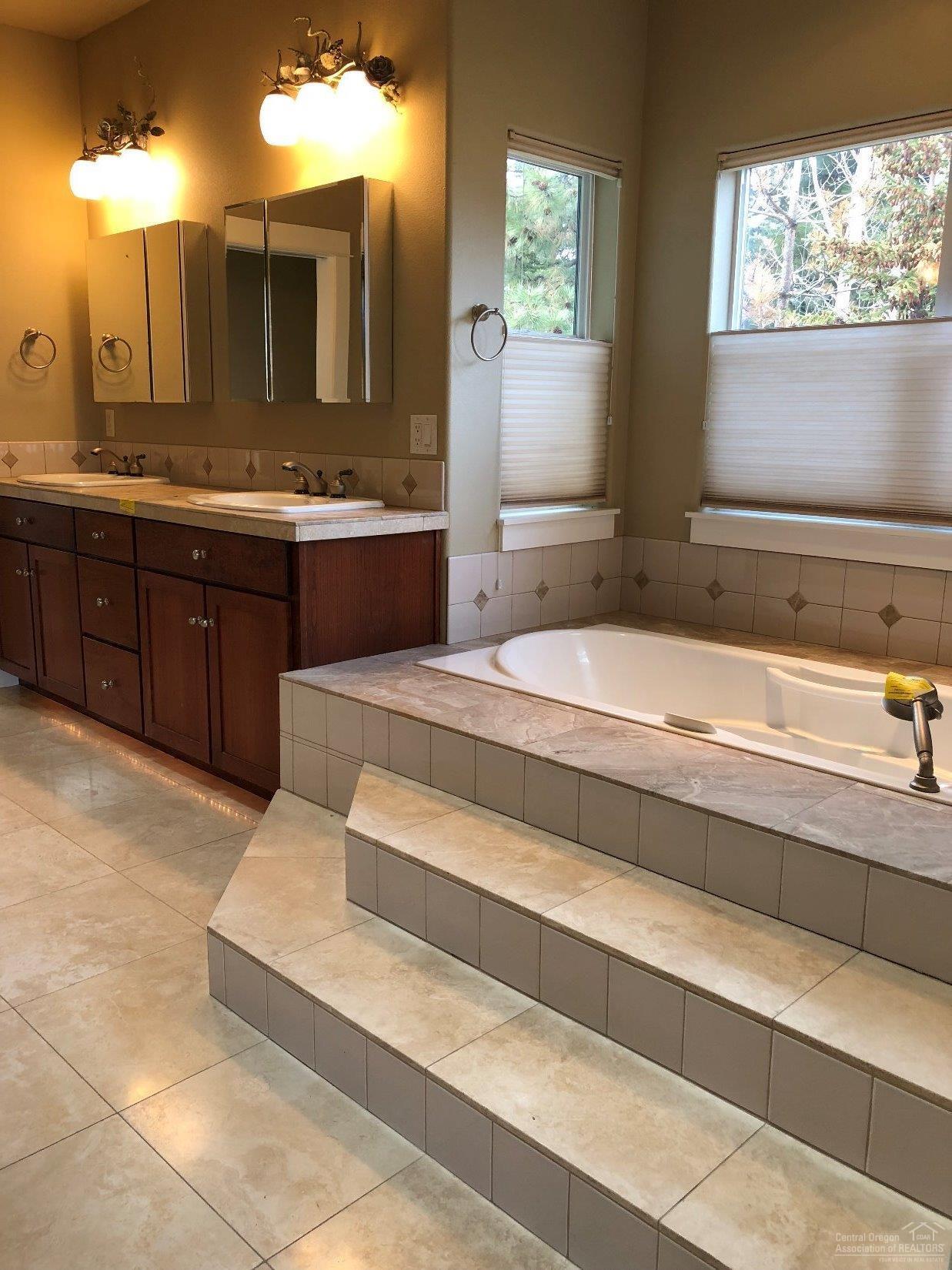 Awbrey Village - Residential