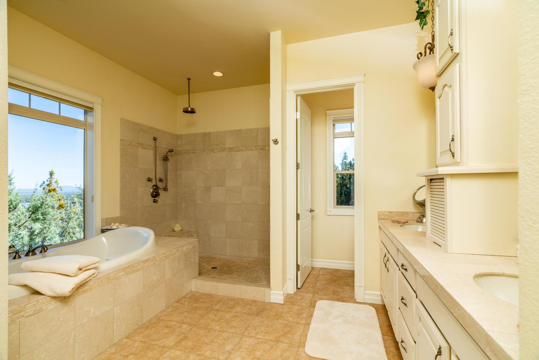 Awbrey Butte - Residential