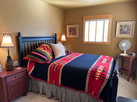 Tiny photo for 4645 Harrier Drive, Klamath Falls, OR 97601 (MLS # 220213053)