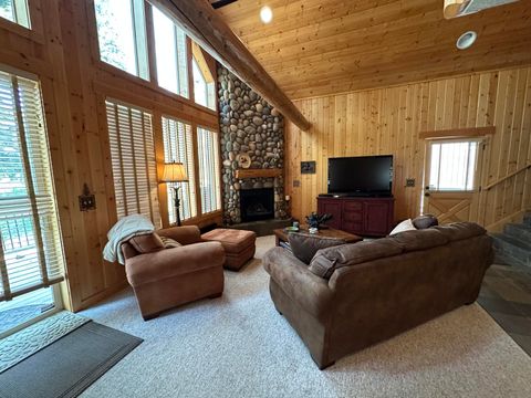 Tiny photo for 4645 Harrier Drive, Klamath Falls, OR 97601 (MLS # 220213053)