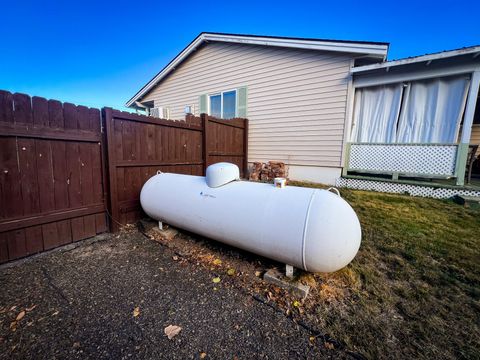 Tiny photo for 1225 B Street, Fossil, OR 97830 (MLS # 220212087)