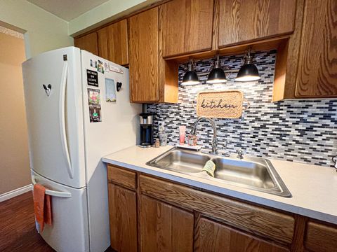 Tiny photo for 1225 B Street, Fossil, OR 97830 (MLS # 220212087)