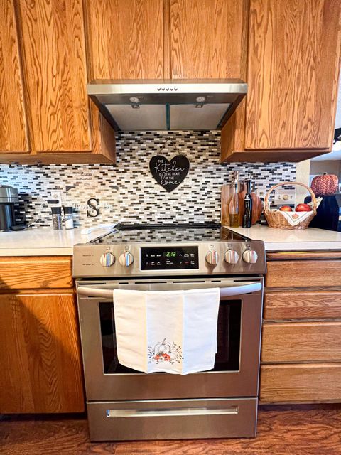 Tiny photo for 1225 B Street, Fossil, OR 97830 (MLS # 220212087)