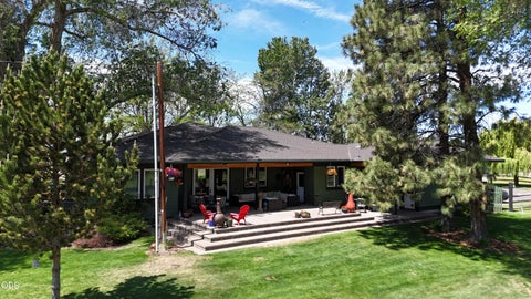 Tiny photo for 6967 SW Quarry Avenue, Redmond, OR 97756 (MLS # 220223184)